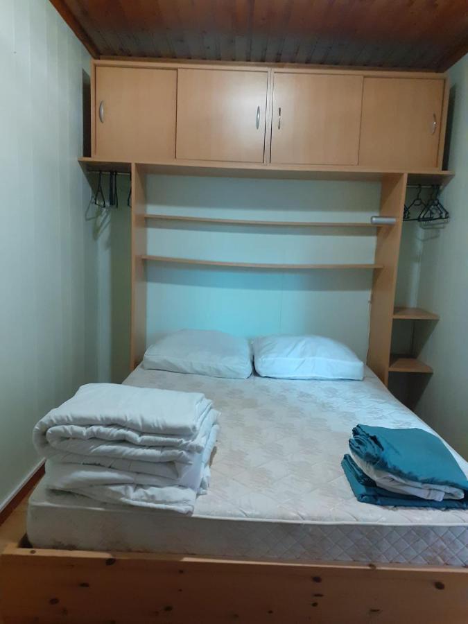 Aux Ecureuils Villa Resteigne Екстериор снимка