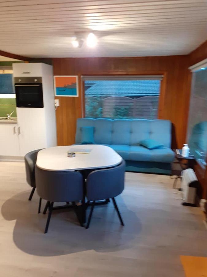 Aux Ecureuils Villa Resteigne Екстериор снимка